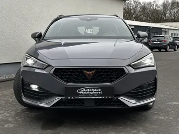 Car image 28