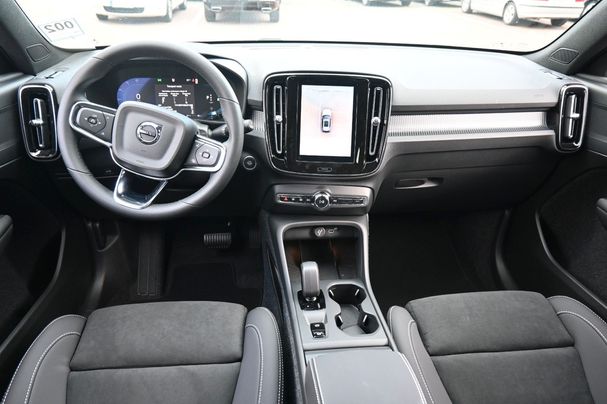 Volvo XC40 B3 Core 120 kW image number 26