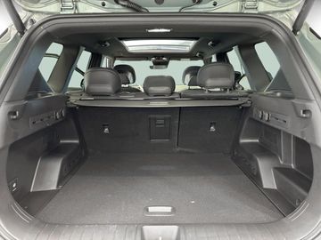 Car image 32