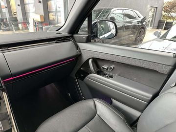 Car image 36