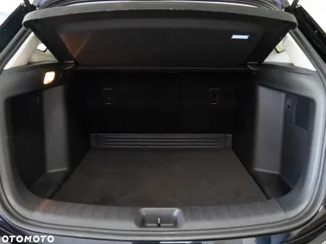 Car image 40