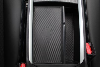Car image 29