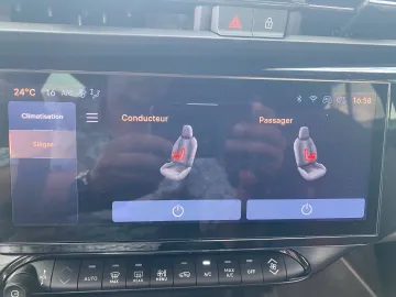 Car image 23