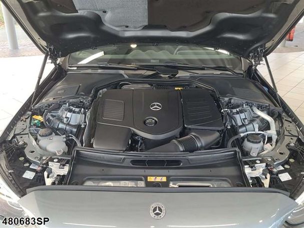 Mercedes-Benz C 300 e AMG 230 kW image number 7