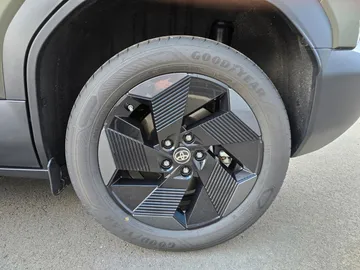 Car image 35