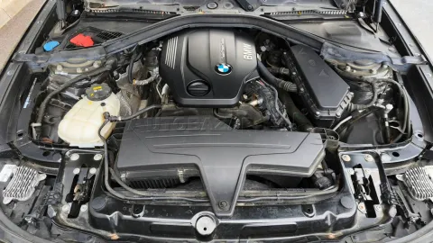 Car image 40