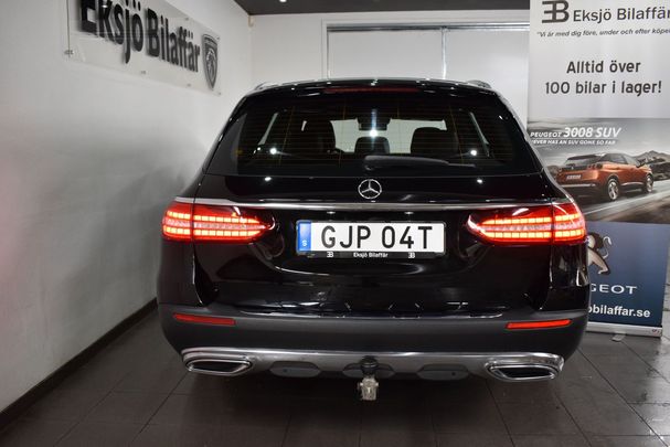 Mercedes-Benz E 220 d 4Matic T All-Terrain 147 kW image number 3