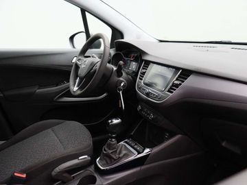 Car image 30