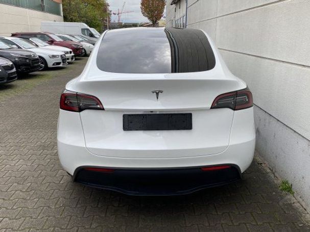 Tesla Model Y 60 Standard Range 220 kW image number 8