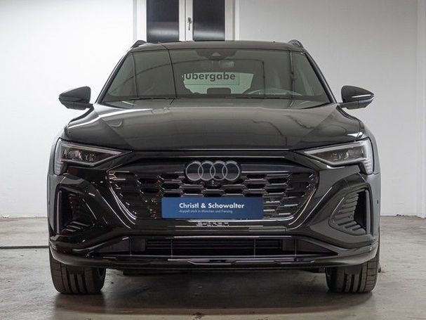 Audi Q8 55 quattro e-tron S-line 300 kW image number 3