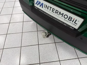 Car image 29