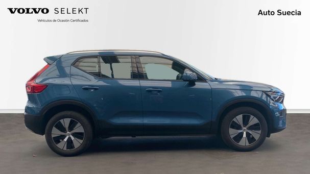 Volvo XC40 AWD 95 kW image number 2