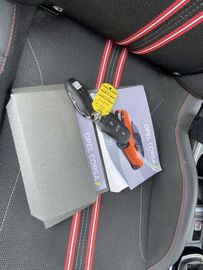 Car image 37