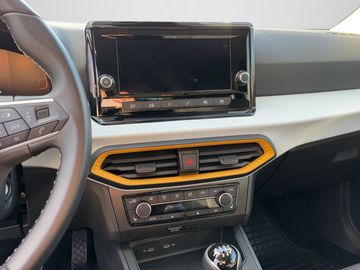 Car image 13