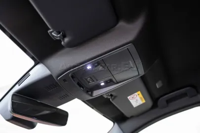 Car image 46