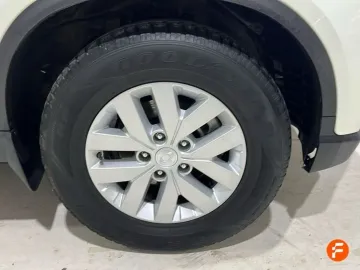 Car image 32