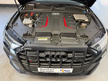 Car image 26