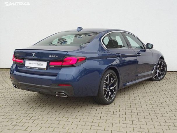 BMW 545 xDrive 280 kW image number 3