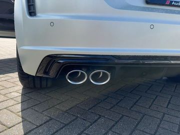 Car image 29