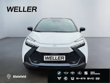 Car image 3