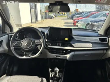 Car image 11