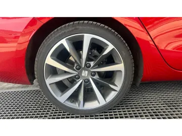 Car image 40