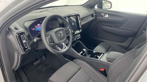 Car image 33