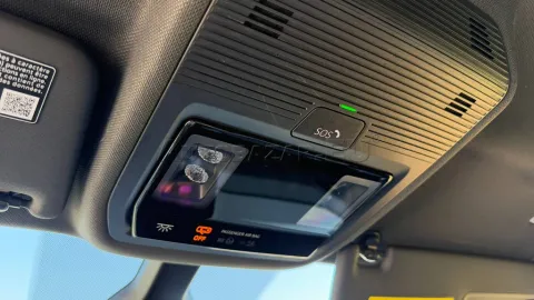 Car image 38