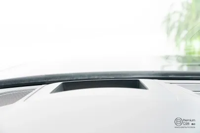 Car image 47