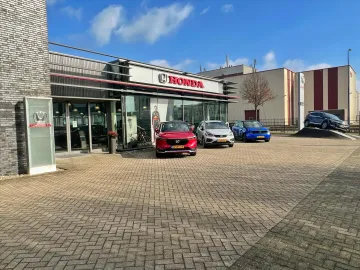 Car image 46