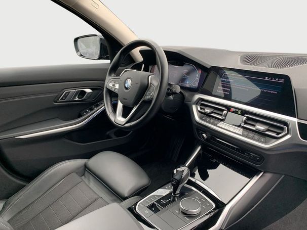 BMW 330 Touring Sport Line 185 kW image number 16