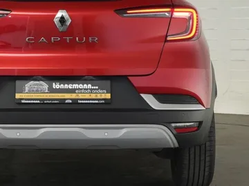 Car image 32