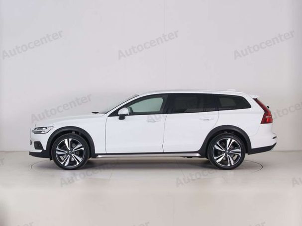 Volvo V60 Cross Country D4 AWD Geartronic Plus 140 kW image number 2