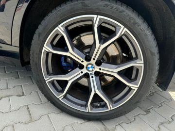 Car image 37