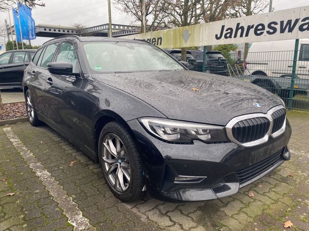 BMW 320d Touring Sport Line 140 kW image number 3