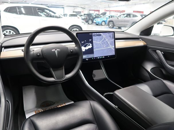 Tesla Model 3 Standard Range Plus 190 kW image number 15