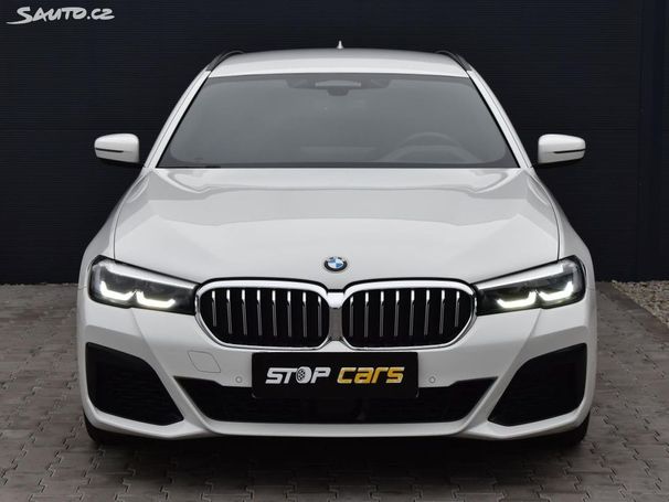 BMW 540i Touring xDrive 245 kW image number 3