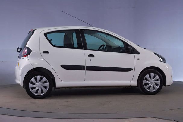 Toyota Aygo 50 kW image number 27