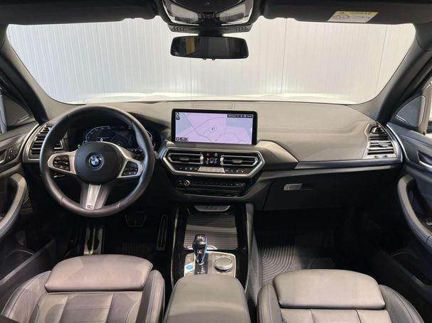 BMW iX3 210 kW image number 19