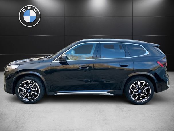 BMW iX1 xDrive30 230 kW image number 6