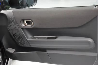 Car image 28