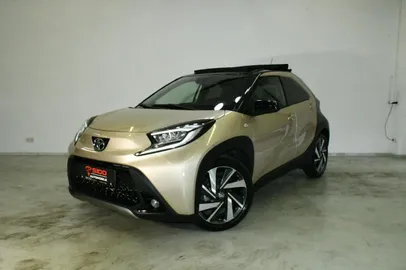 Car image 2