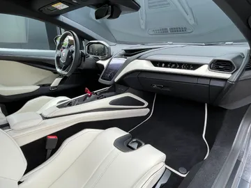 Car image 25