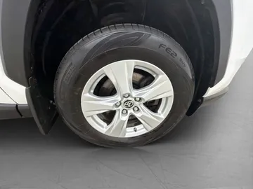 Car image 33