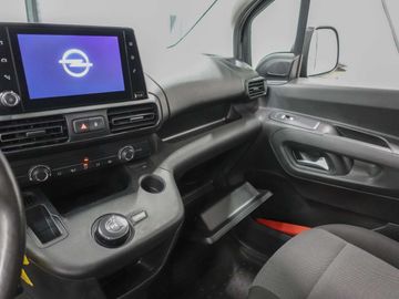 Car image 31