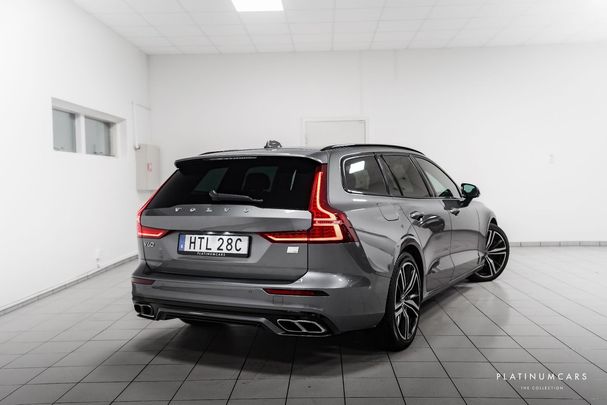 Volvo V60 T8 R Design AWD Recharge 288 kW image number 3