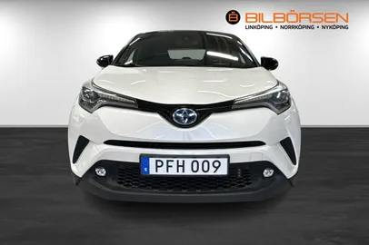 Car image 3
