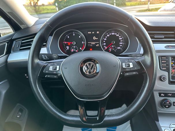 Volkswagen Passat Variant 110 kW image number 25