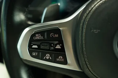 Car image 36