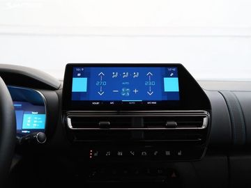 Car image 26